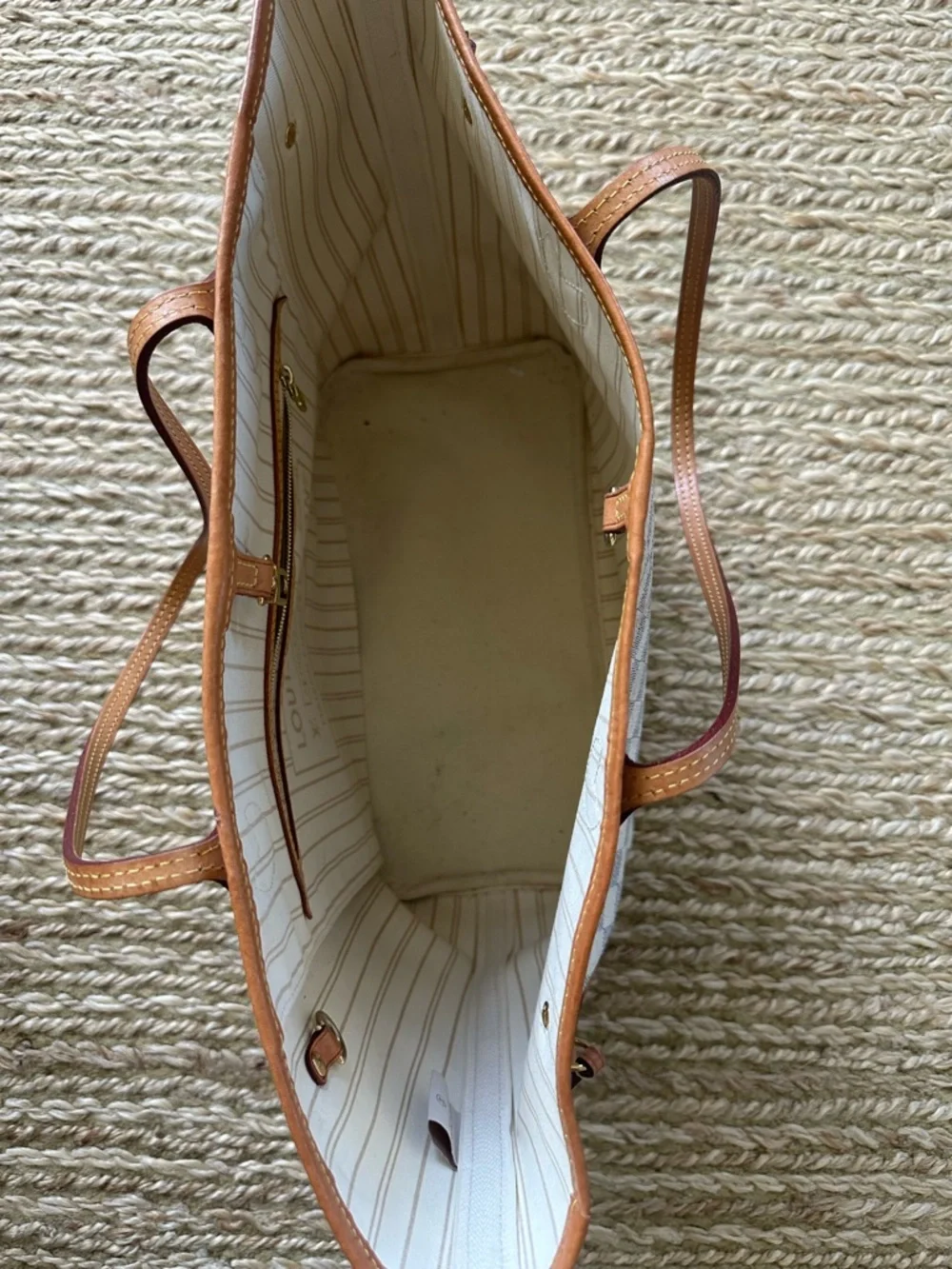 Louis Vuitton Damier Azur Canvas Tote with Tan Leather Trim - Picture 4 of 6